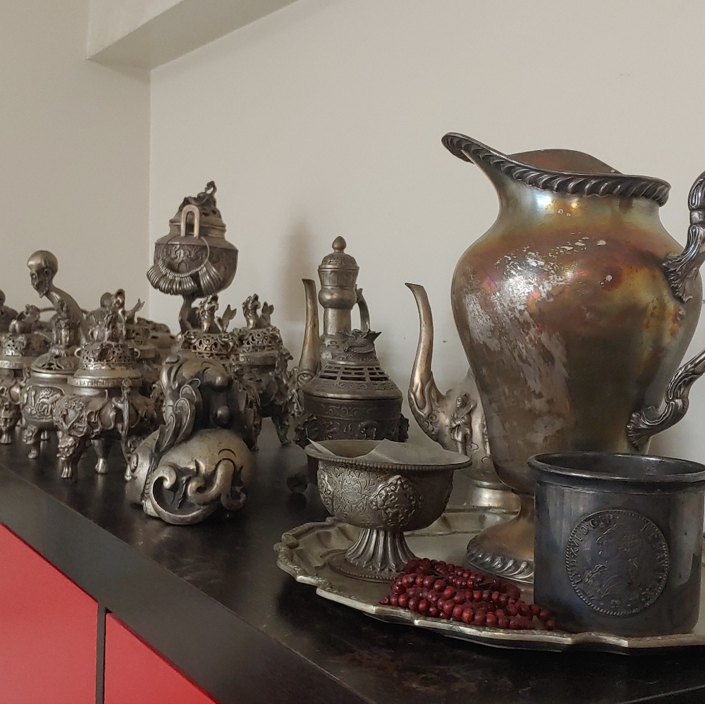 Elegant Silver Decorative Set